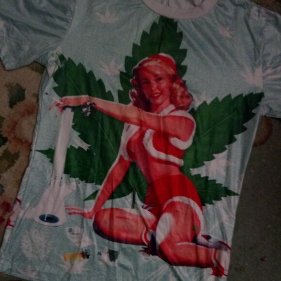 Holiday shirt 420 pinup girl - Picture 2 of 3